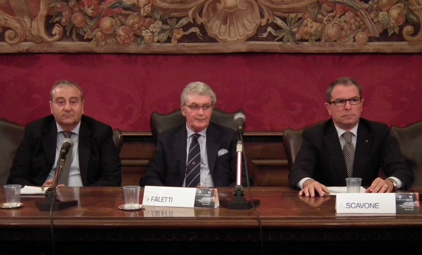 tavolo_da_sx_di_fede_faletti_scavone