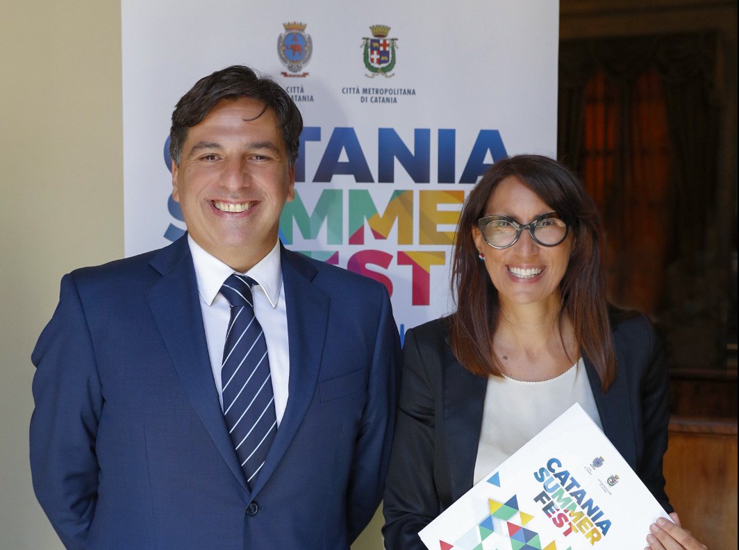 il sindaco Salvo Pogliese e l'assessore Mirabella