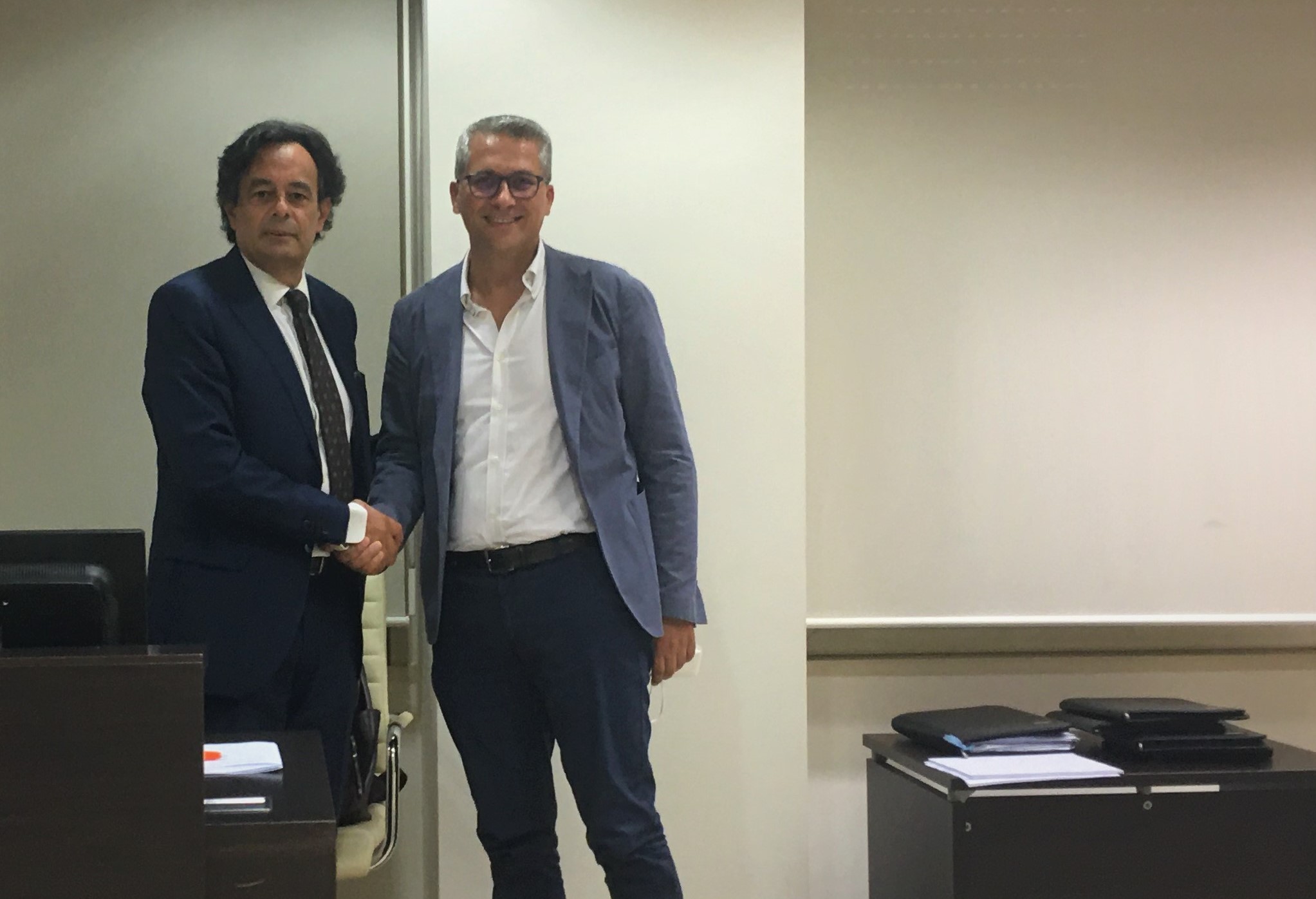 da sx scaccianoce di mauro