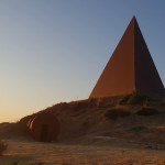 Piramide 38° Parallelo Mauro Staccioli (4)