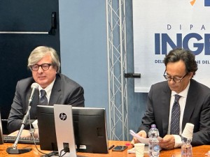 da sx foti e scaccianoce