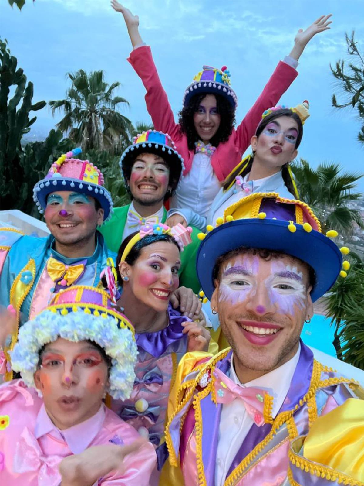 Ragazzi travestiti da carnevale