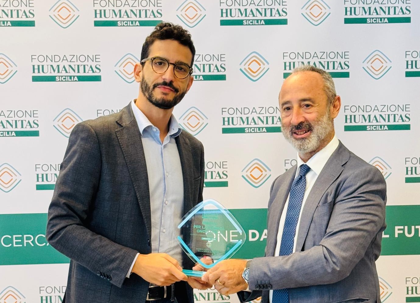 Da sx Gristina Repici_Consegna Premio_FHS - Copia