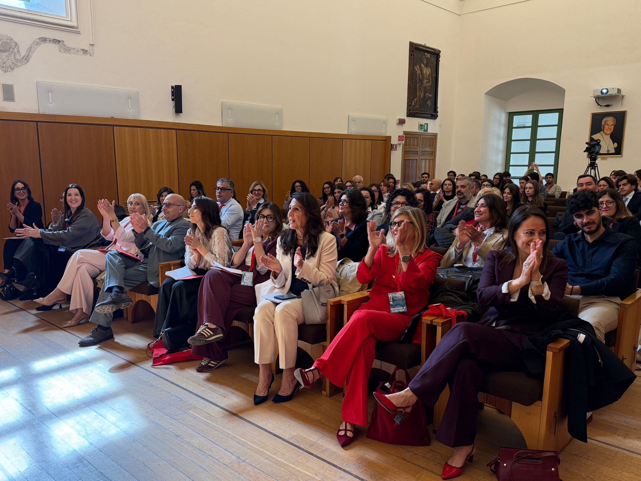 L’ECONOMIA DELL’INDIPENDENZA: NUMERI, TESTIMONIANZE E STRATEGIE PER CONTRASTARE LA VIOLENZA SULLE DONNE