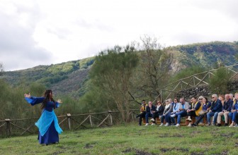 LA MITOLOGIA RIVIVE GRAZIE AL PARCO DEI MITI, NUOVO PERCORSO LAND-ART CON PERFORMANCE TEATRALE