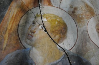 FEDE, ARCHITETTURA E RESILIENZA: LA CHIESA S. MARIA DEL CARMELO RIAPRE DOPO IL SISMA DEL 2018 E CELEBRA 125 ANNI DI STORIA