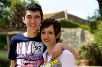 SOLIDARIETÀ E CROWDFUNDING: GENTE LABORIUSA ALL’APPELLO PER LA POSA DEL PRIMO MATTONE DELLA “CASA DI TOTI”